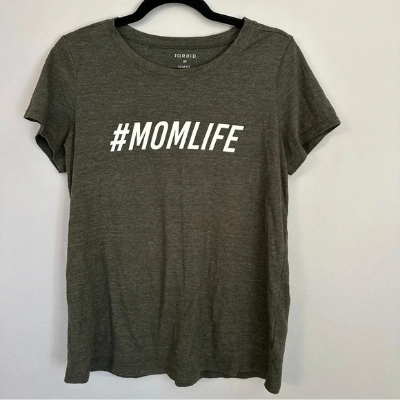 Torrid #MomLife Slim Fit Crewneck Short Sleeve Tee Olive Green Sz 00, M, 10 GUC - Picture 2 of 6